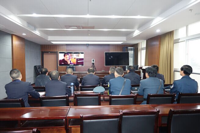 QQ图片法警.jpg