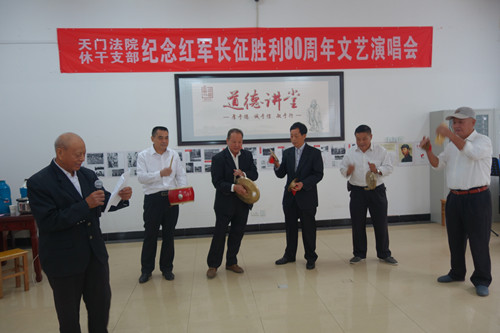 5、图为演出现场.jpg