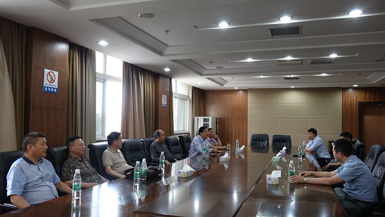 座谈会现场.JPG